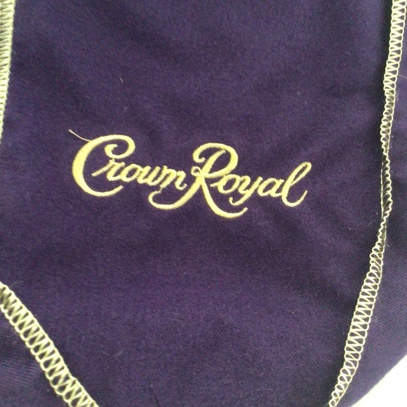 8 Crown Royal Drawstring Purple Bags - Picture 5 of 5